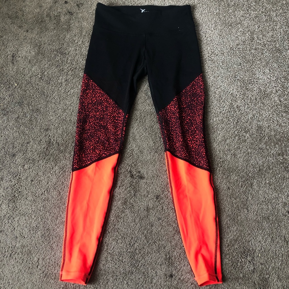 Old Navy Coral compression leggings - color block